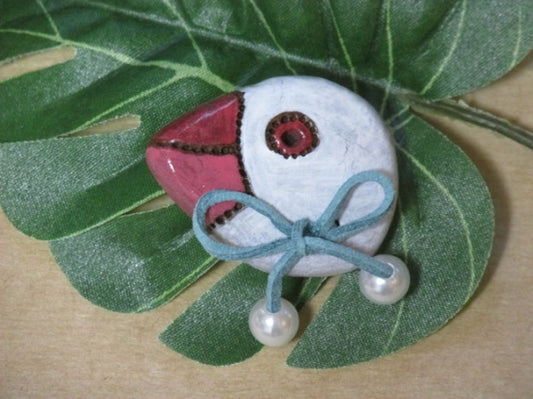 陶土製、文鳥ブローチ F - 小鳥雑貨専門のお店 スウィート・バーディー・ブティック