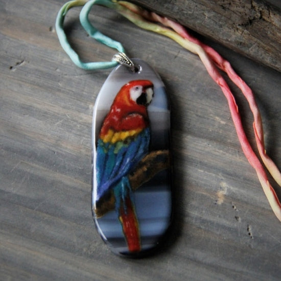 ガラスフュージングペンダント コンゴウインコ - 小鳥雑貨専門のお店 スウィート・バーディー・ブティック