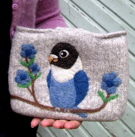 愛鳥コレクション　羊毛フェルトクラッチバッグ ボタンインコ - 小鳥雑貨専門のお店　スウィート・バーディー・ブティック
