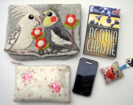 羊毛フェルトバッグ クラッチバッグ オカメインコ 2羽 - 小鳥雑貨専門のお店 スウィート・バーディー・ブティック