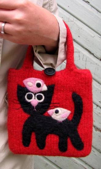 羊毛フェルトバッグ 小鳥とお友達コレクション ネコちゃんと一緒 A - 小鳥雑貨専門のお店 スウィート・バーディー・ブティック