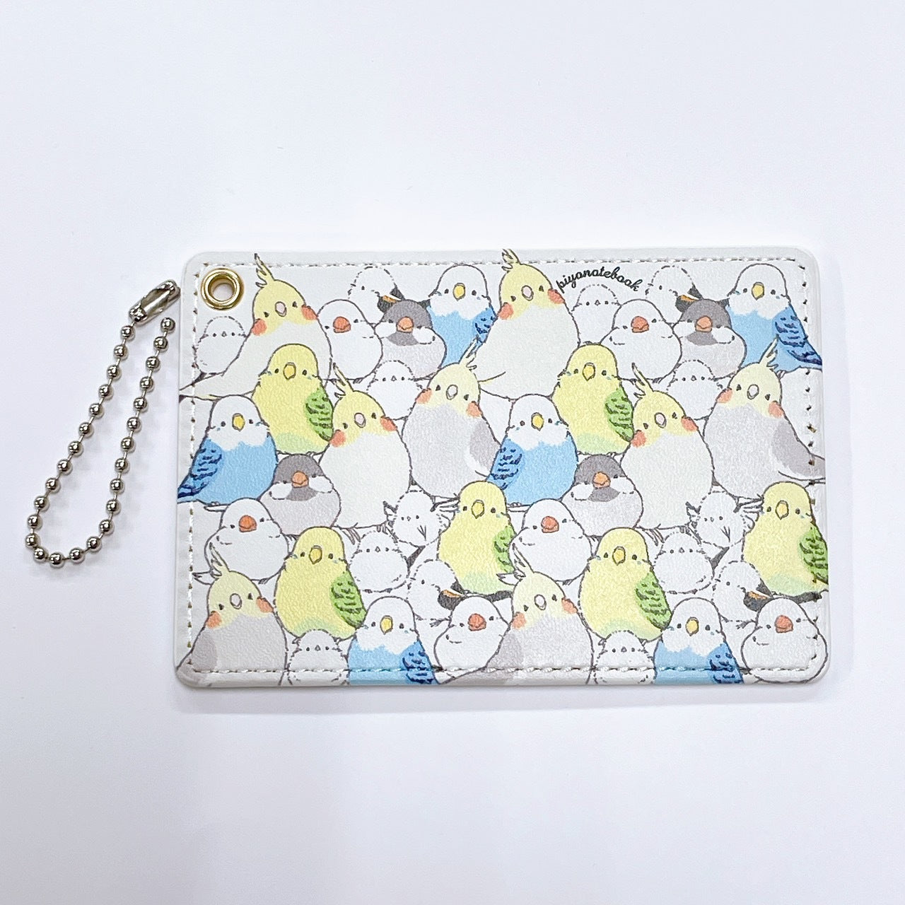 パスケース　シマエナガのインコと文鳥がいっぱい　セキセイインコ、オカメインコ、文鳥、シマエナガ