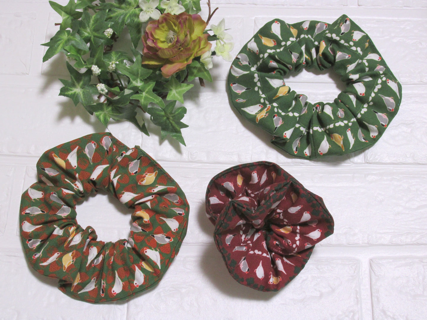 シュシュ　オカメインコ