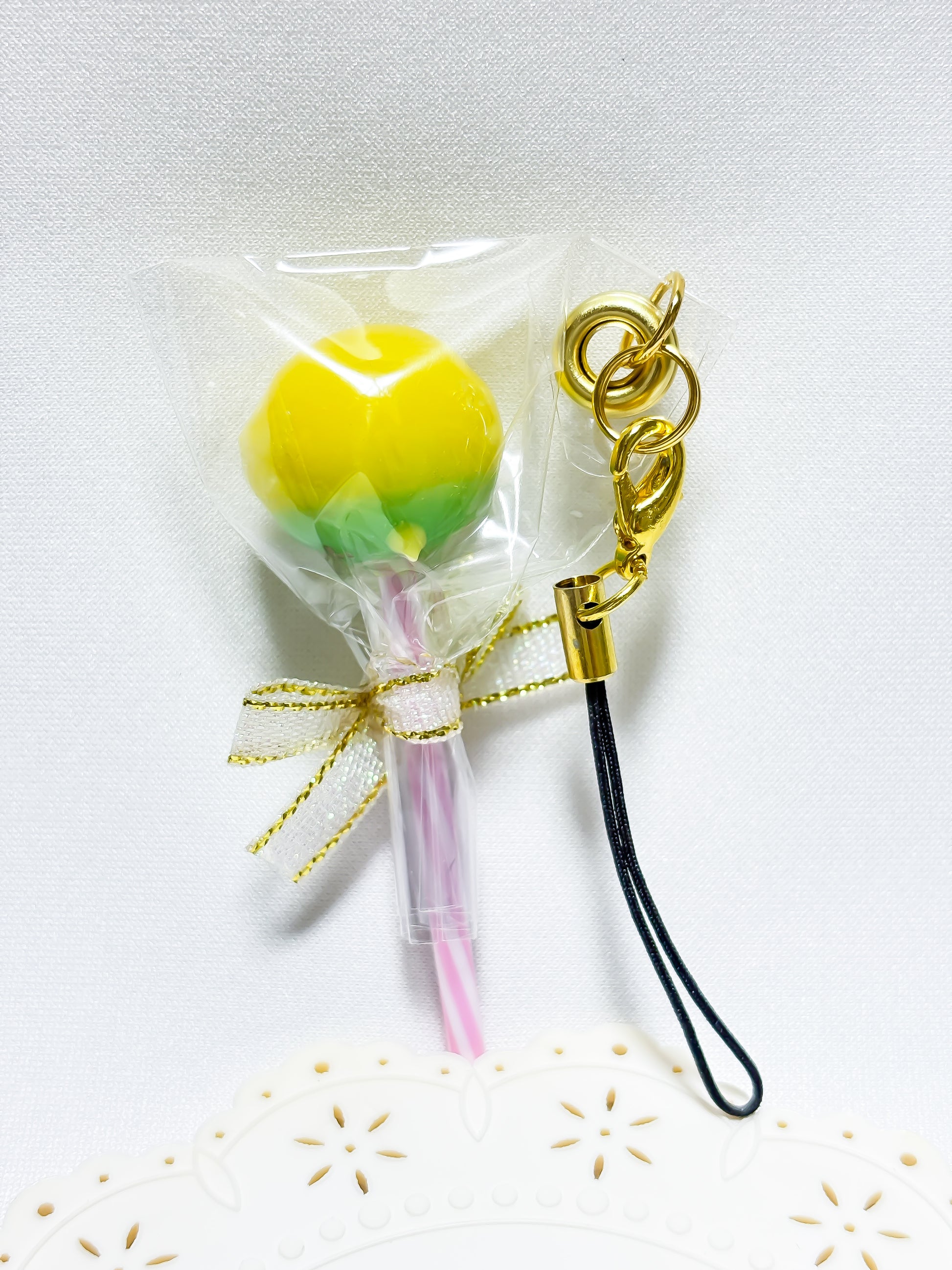 ストラップ　ロリポップキャンディ　セキセイインコ　黄色ハルクイン - Sweet Birdie Boutique