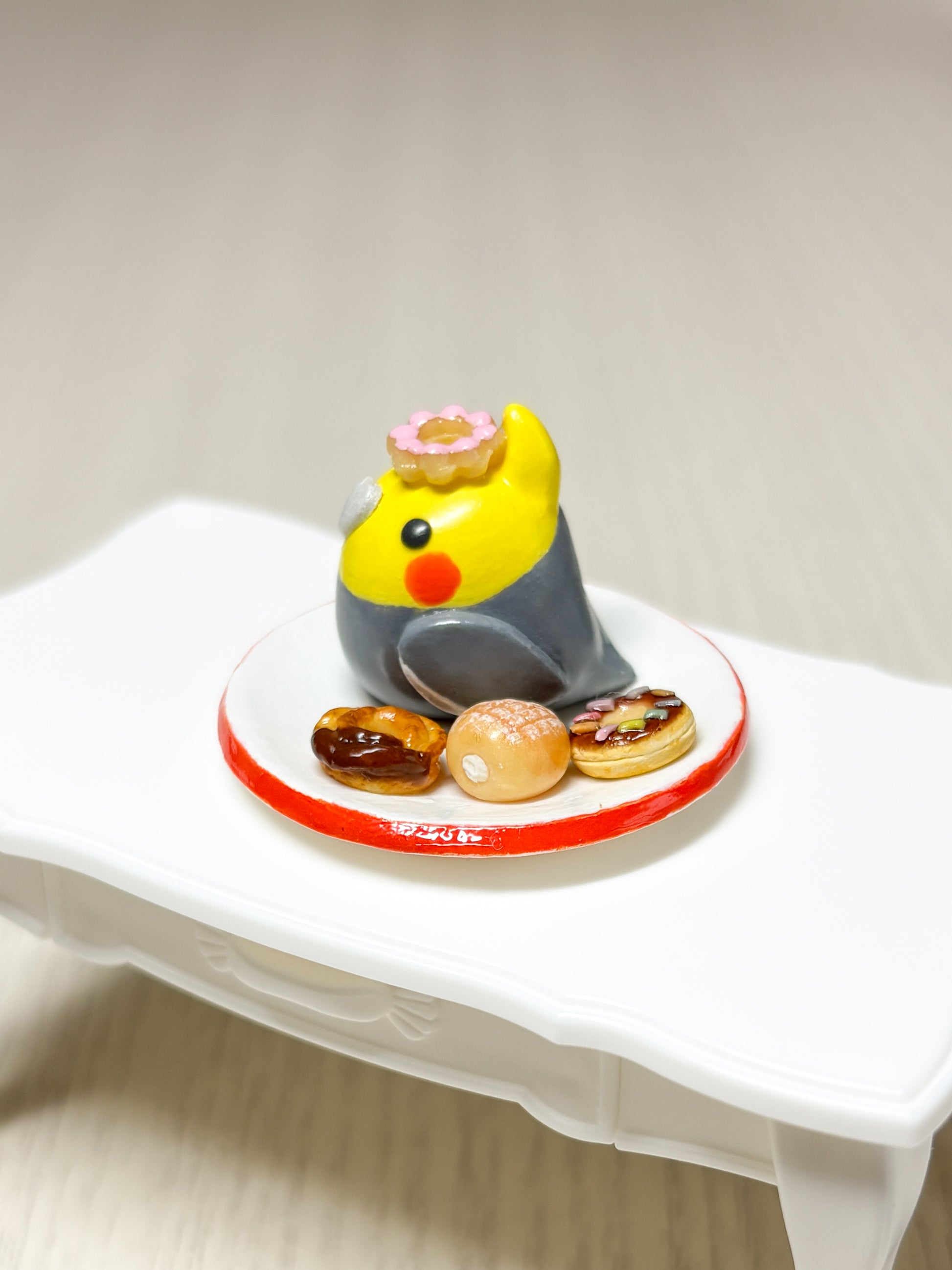 ミニチュア　ドーナツプレート　オカメインコ　グレー - Sweet Birdie Boutique