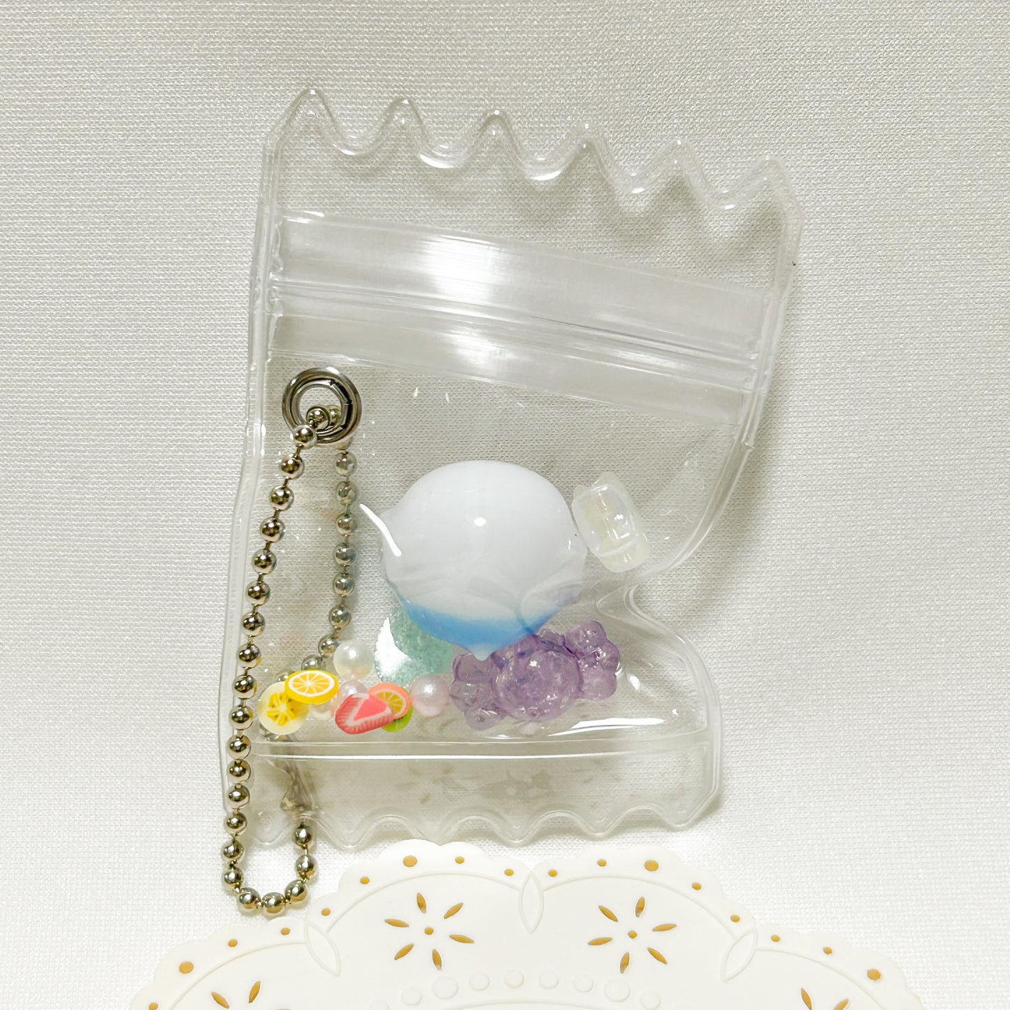 チャーム　しゃかしゃかキャンディバッグ　セキセイインコ　白ハルクイン - Sweet Birdie Boutique