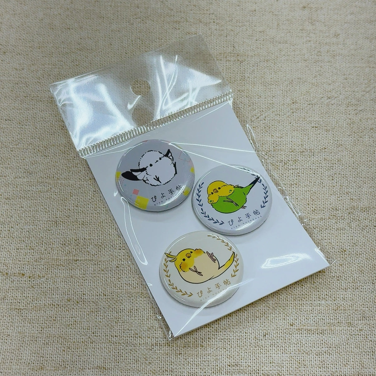 缶バッジセット　シマエナガ　セキセイインコ　オカメインコ