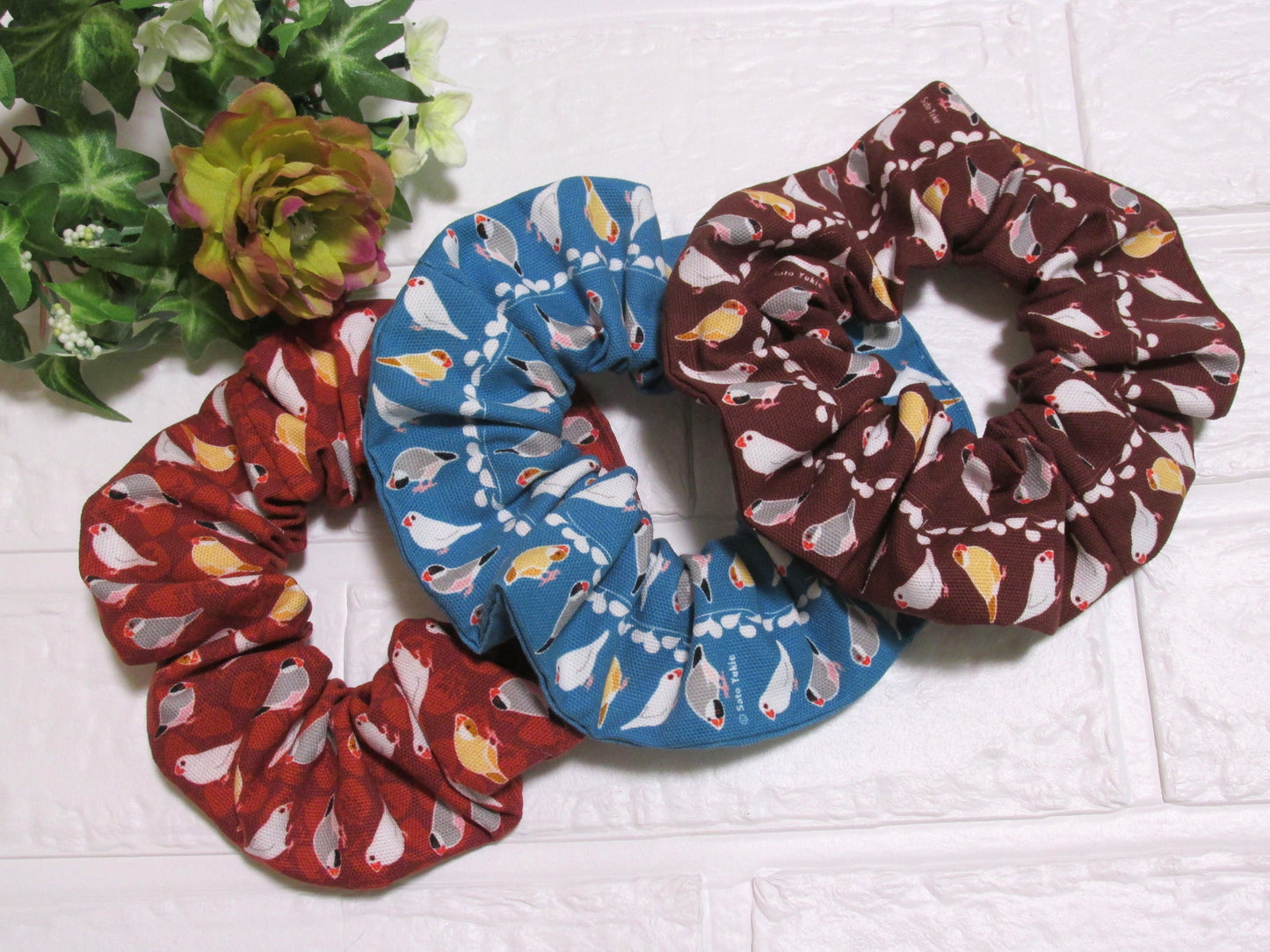 シュシュ　オカメインコ