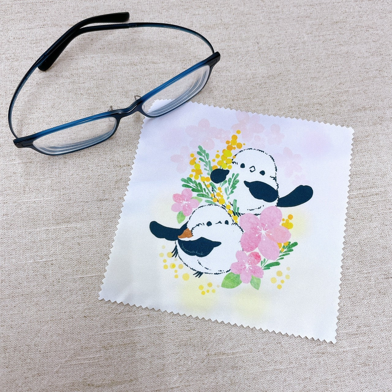 メガネ拭き　ミモザと桜とシマエナガ