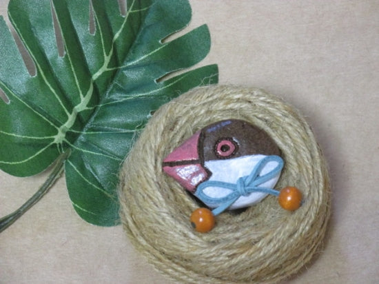 陶土製、文鳥ブローチ　E - 小鳥雑貨専門のお店　スウィート・バーディー・ブティック