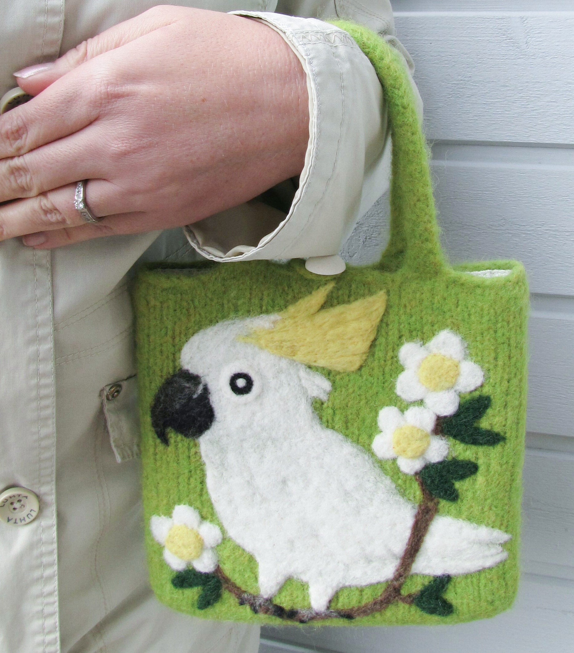 愛鳥コレクション　羊毛フェルトバッグ　キバタン - 小鳥雑貨専門のお店　スウィート・バーディー・ブティック